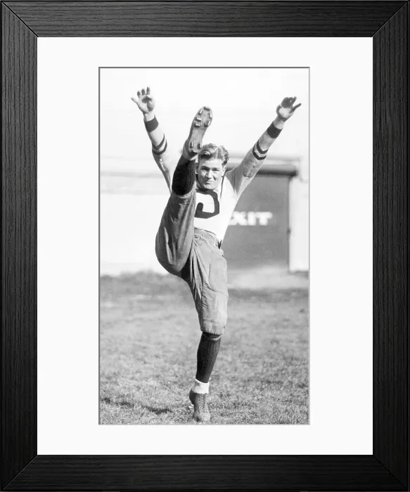 Framed Print : Ernie Nevers playing on the Stanford University football team, California, 1927.. Courtesy: CSU Archives  /  Everett Collection