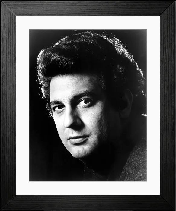Framed Print : PLACIDO DOMINGO. Courtesy: CSU Archives  /  Everett Collection
