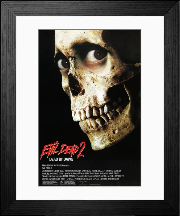 Framed Print : EVIL DEAD II, (aka EVIL DEAD 2: DEAD BY DAWN), 1987. Rosebud Releasing Corporation  / Courtesy Everett Collection