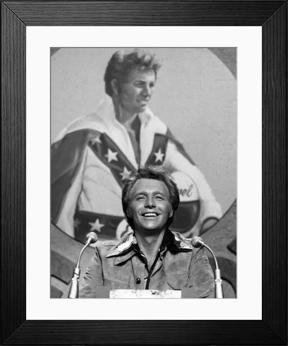 Framed Print : Evel Knievel, c. 1970s.. Courtesy: CSU Archives  /  Everett Collection