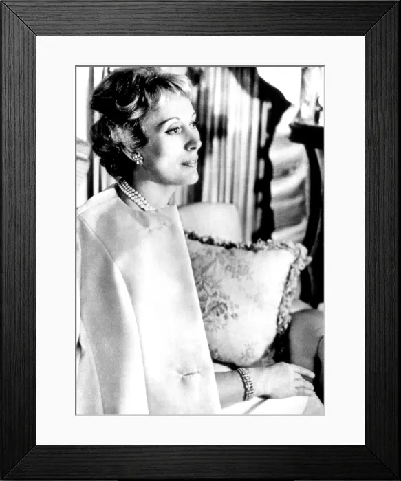 Framed Print : Estee Lauder, 1962, courtesy CSU Archives / Everett Collection