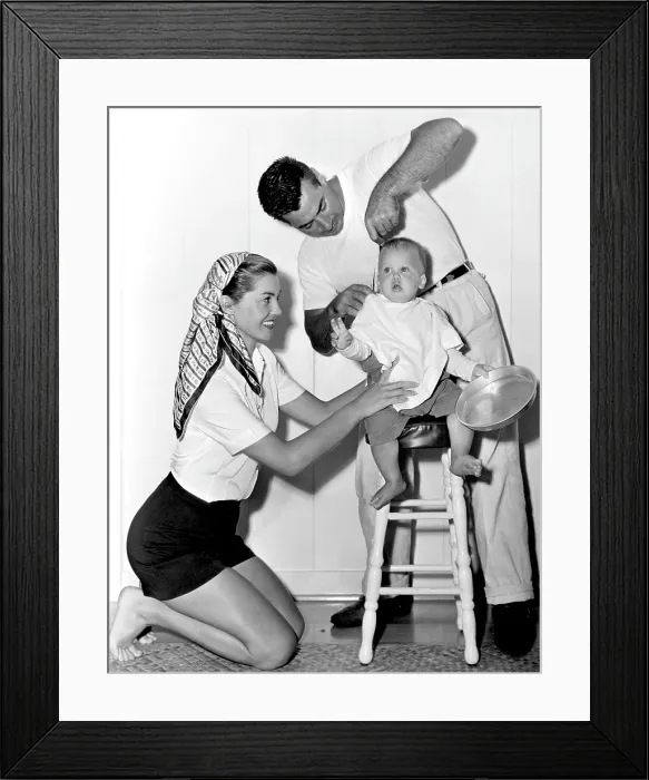 Framed Print : Competitive swimmer and actress Esther Williams (left), with husband Ben Gage, and son Ben Gage Jr. 1950.. Courtesy: CSU Archives  /  Everett Collection