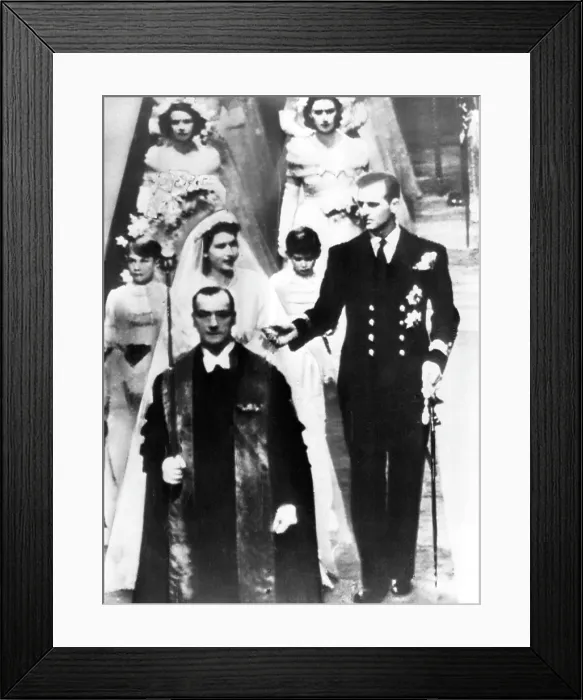 Framed Print : Princess Elizabeth (the future Queen Elizabeth II), and Prince Philip (Duke of Edinburgh), leaving Westminster Abbey in London after their marriage, November 20, 1947