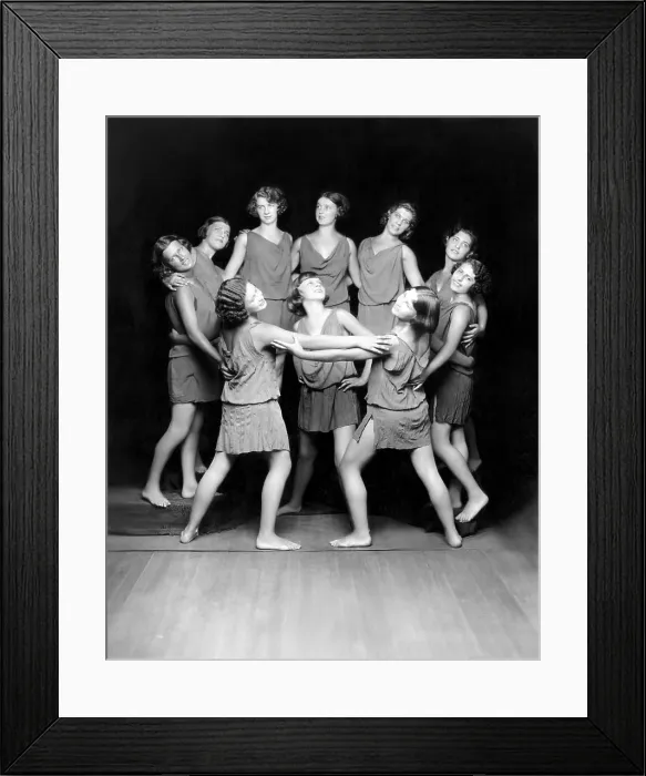 Framed Print : Isadora Duncan Dancers, ca. 1929. Courtesy: CSU Archives / Everett Collection