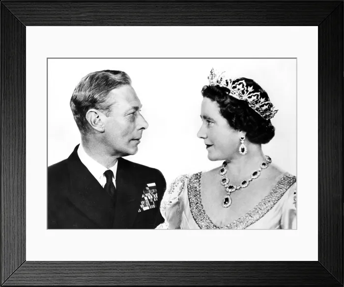 Framed Print : King George VI and Queen Elizabeth (later Queen Mother) on their 25th anniversary, 1948. Courtesy: CSU Archives  /  Everett Collection