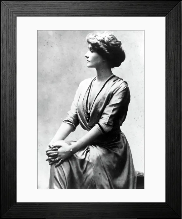 Framed Print : Gabrielle Bonheur Coco Chanel, 1910 Framed Print : Gabrielle Bonheur Coco Chanel, 1910