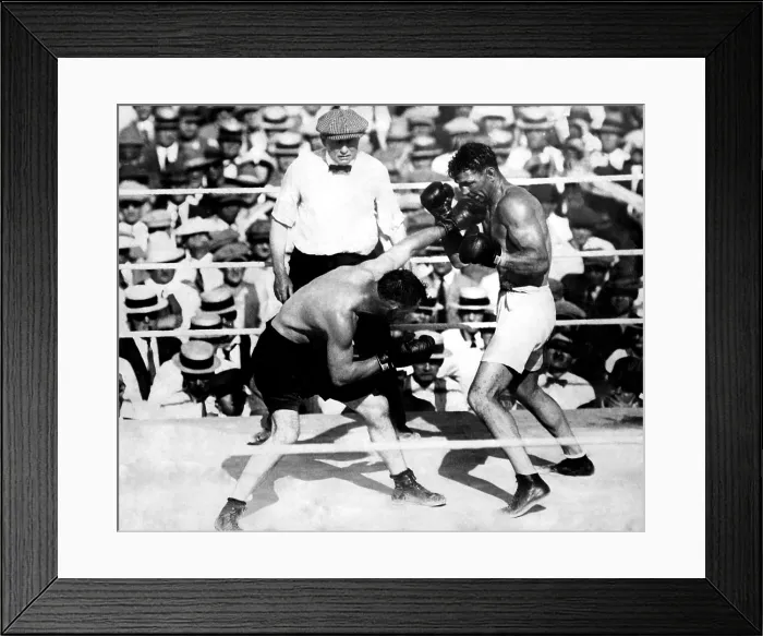 Framed Print : Jack Dempsey fights Tommy Gibbons in Shelby, Montana, July 1923. Courtesy: CSU Archives / Everett Collection