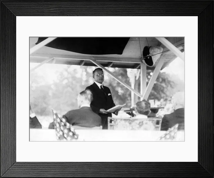 Framed Print : Ohio Governor James M. Cox giving a speech during his run for the Presidency, 1920. Courtesy: CSU Archives / Everett Collection Framed Print : Ohio Governor James M. Cox giving a speech during his run for the Presidency, 1920. Courtesy: CSU Archives / Everett Collection