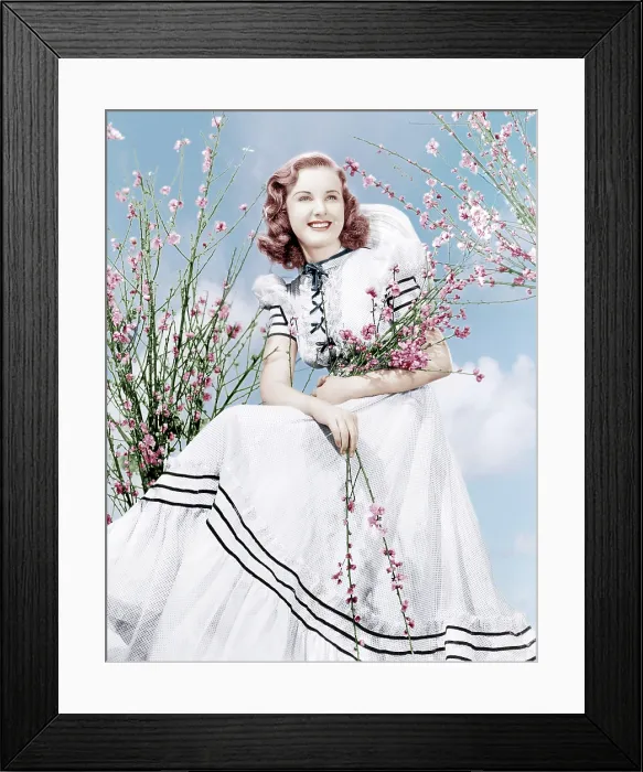 Framed Print : Deanna Durbin, ca. 1939 Framed Print : Deanna Durbin, ca. 1939