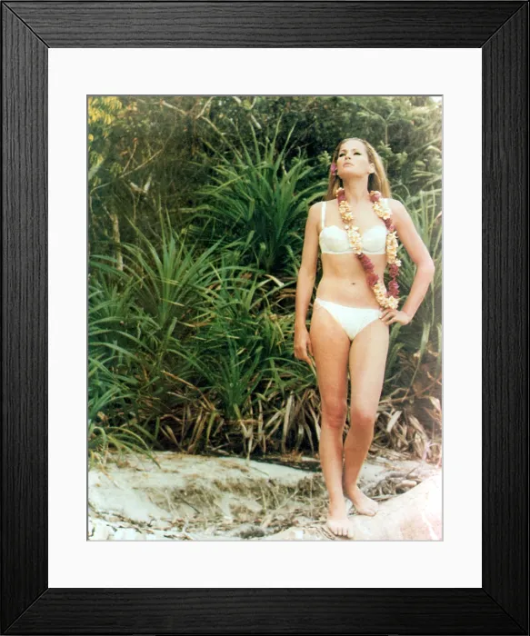 Framed Print : Ursula Andress, DR. NO, 1962 Framed Print : Ursula Andress, DR. NO, 1962
