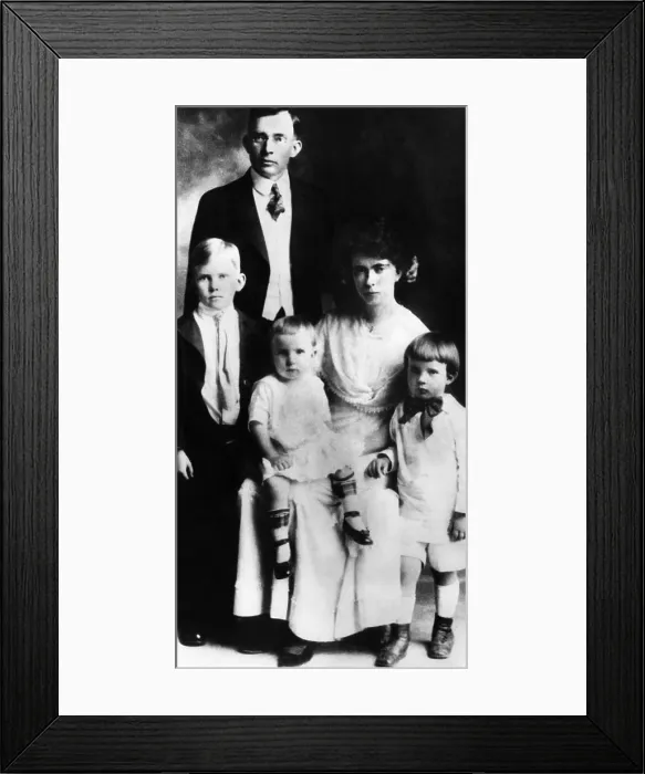 Framed Print : Frank Nixon, Hannah Nixon, with their three sons, from left: Harold Nixon, Donald Nixon, future U.S. President Richard Nixon, c. 1920.. Courtesy: CSU Archives / Everett Collection Framed Print : Frank Nixon, Hannah Nixon, with their three sons, from left: Harold Nixon, Donald Nixon, future U.S. President Richard Nixon, c. 1920.. Courtesy: CSU Archives / Everett Collection