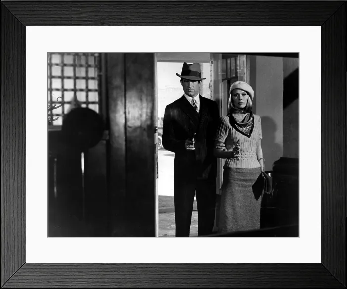 Framed Print : BONNIE AND CLYDE, Warren Beatty, Faye Dunaway, 1967