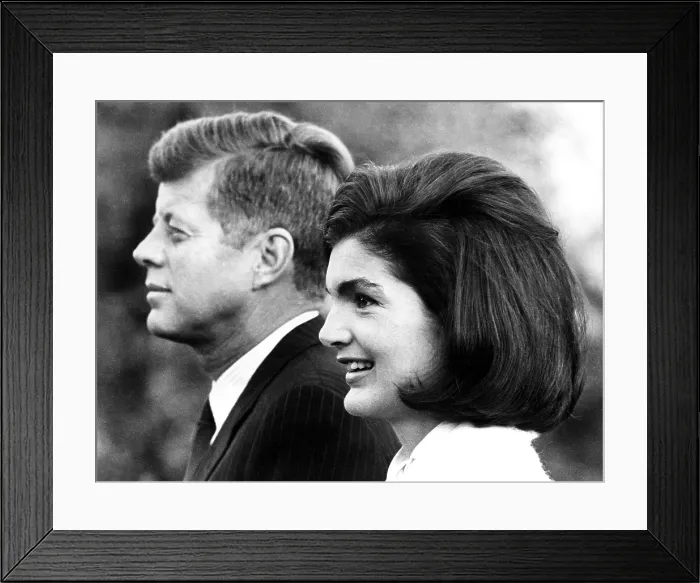 Framed Print : John F. Kennedy and Jacqueline Kennedy on the South Lawn of the White House, 11 / 13 / 63. Courtesy: CSU Archives  /  Everett Collection