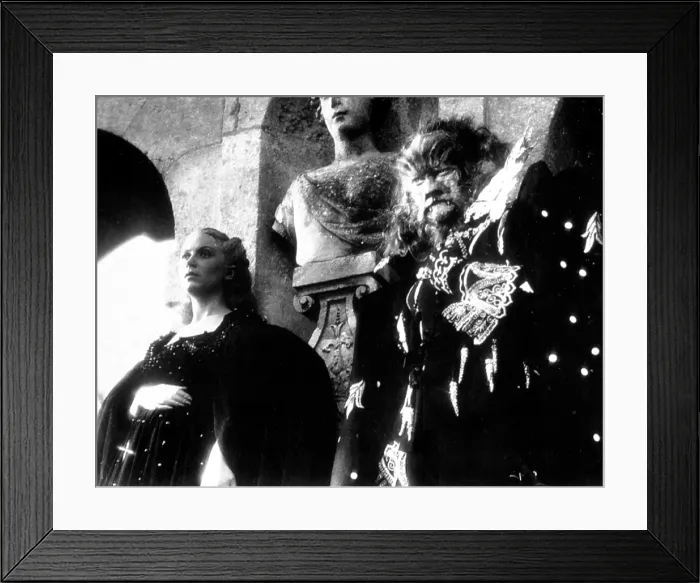 Framed Print : BEAUTY AND THE BEAST, Josette Day, Jean Marais, 1946 Framed Print : BEAUTY AND THE BEAST, Josette Day, Jean Marais, 1946
