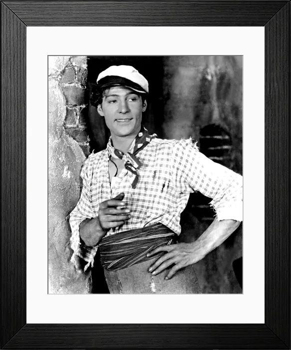 Framed Print : BLOOD AND SAND, Rudolph Valentino, 1922