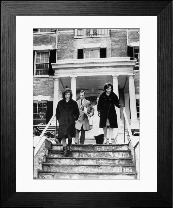 Framed Print : Jacqueline Onassis, with interior decorater William Baldwin and her sister Lee Radziwill, Washington D.C. December 18, 1963.. Courtesy: CSU Archives / Everett Collection Framed Print : Jacqueline Onassis, with interior decorater William Baldwin and her sister Lee Radziwill, Washington D.C. December 18, 1963.. Courtesy: CSU Archives / Everett Collection