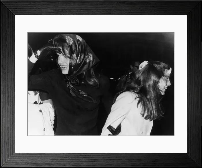 Framed Print : Jacqueline Onassis and her daughter Caroline Kenndy, Hyannis Port, Massachusetts, November 19, 1969.. Courtesy: CSU Archives  /  Everett Collection