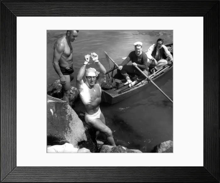 Framed Print : Jack Lalanne after handcuffed swim from Alcatraz Island to Fisherman's Wharf in San Francisco, 07-11-1955. Courtesy: CSU Archives  /  Everett Collection
