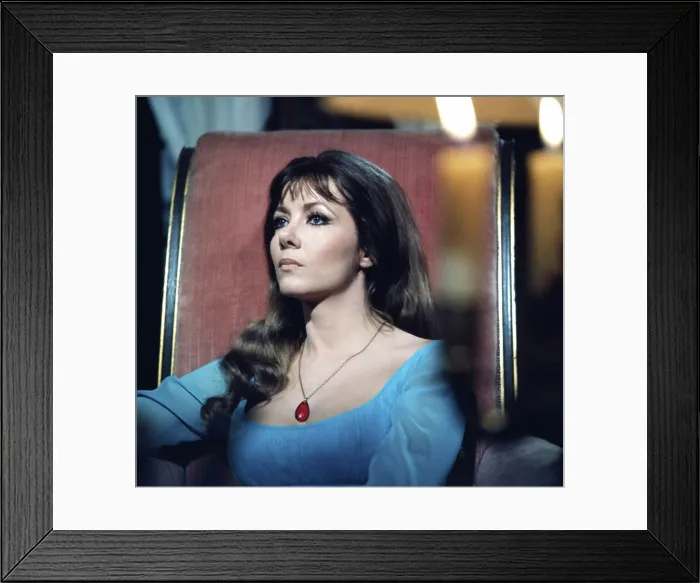 Framed Print : THE VAMPIRE LOVERS, Ingrid Pitt, 1970 thevampirelovers1970-fsct01(thevampirelovers1970-fsct01) Framed Print : THE VAMPIRE LOVERS, Ingrid Pitt, 1970 thevampirelovers1970-fsct01(thevampirelovers1970-fsct01)