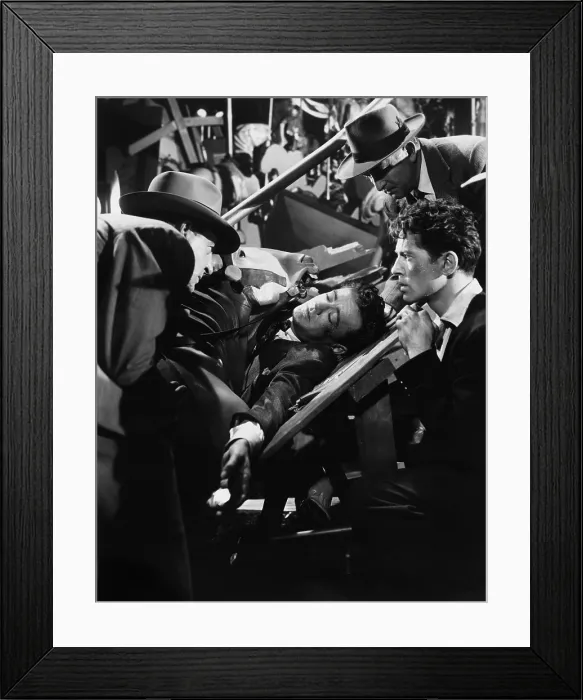 Framed Print : STRANGERS ON A TRAIN, Robert Walker (center), Farley Granger (foreground right), 1951 strangersontrain-fsct02(strangersontrain-fsct02) Framed Print : STRANGERS ON A TRAIN, Robert Walker (center), Farley Granger (foreground right), 1951 strangersontrain-fsct02(strangersontrain-fsct02)