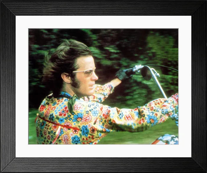 Framed Print : EASY RIDER, Peter Fonda, 1969 ESY 011FOH(1005)