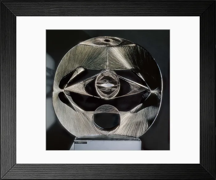 Framed Print : PEVSNER, Antoine (1886-1962). Monument to the Unknown Political Fugitive. 1955-1956. Bronze, brass and synthetic resin. Constructivism. Sculpture. FRANCE. Paris Framed Print : PEVSNER, Antoine (1886-1962). Monument to the Unknown Political Fugitive. 1955-1956. Bronze, brass and synthetic resin. Constructivism. Sculpture. FRANCE. Paris