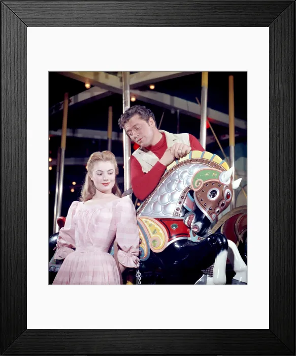 Framed Print : CAROUSEL, Shirley Jones, Gordon MacRae, 1956, TM and Copyright (c) 20th Century Fox Film Corp. All rights reserved. Courtesy: Everett Collection