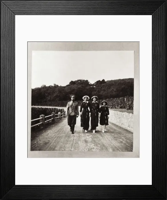 Framed Print : ROMANOV, Tatiana Nicolaevna (1897-1918); ROMANOV, Maria Nicolaevna (1899-1918); ROMANOV, Olga Nicolaevich (1895-1918); Nicholas II Framed Print : ROMANOV, Tatiana Nicolaevna (1897-1918); ROMANOV, Maria Nicolaevna (1899-1918); ROMANOV, Olga Nicolaevich (1895-1918); Nicholas II