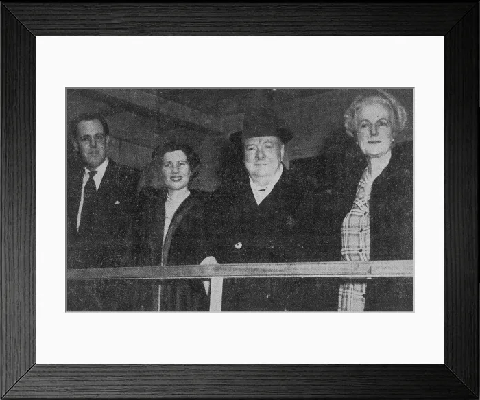 Framed Print : Christopher Soames, Mary Churchill, Winston Churchill, Clementine Churchill, Original caption: Mr Framed Print : Christopher Soames, Mary Churchill, Winston Churchill, Clementine Churchill, Original caption: Mr