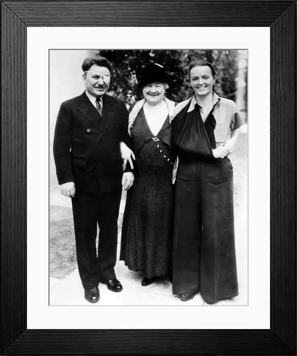 Framed Print : Wiley Post, Madam Schumann-Heink & Leila Roosevelt (cousin to President)LA Breakfast Club, 3 / 7 / 34. Courtesy: CSU Archives / Everett Collection Framed Print : Wiley Post, Madam Schumann-Heink & Leila Roosevelt (cousin to President)LA Breakfast Club, 3 / 7 / 34. Courtesy: CSU Archives / Everett Collection
