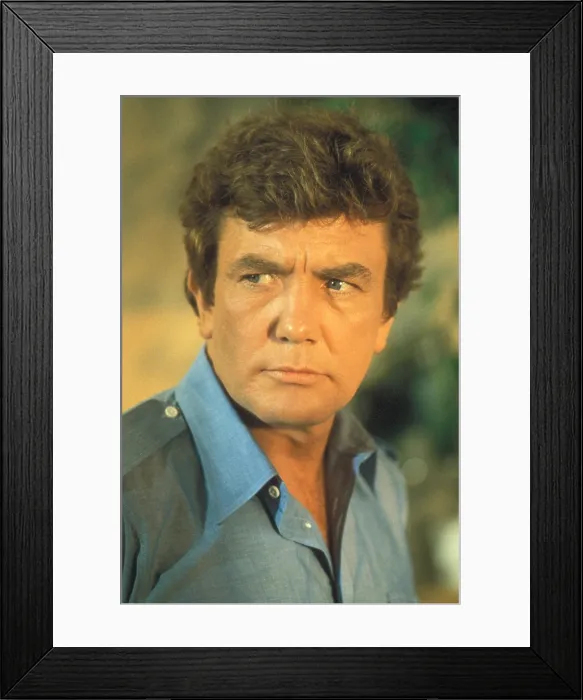 Framed Print : LOOKER, Albert Finney, 1981, (c) Warner Brothers / courtesy Everett Collection Framed Print : LOOKER, Albert Finney, 1981, (c) Warner Brothers / courtesy Everett Collection
