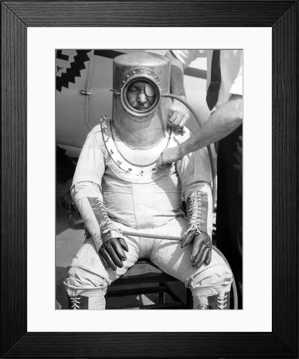 Framed Print : Wiley Post in stratosphere suit for future flight over Chicago, 8 / 30 / 34. Courtesy: CSU Archives  /  Everett Collection