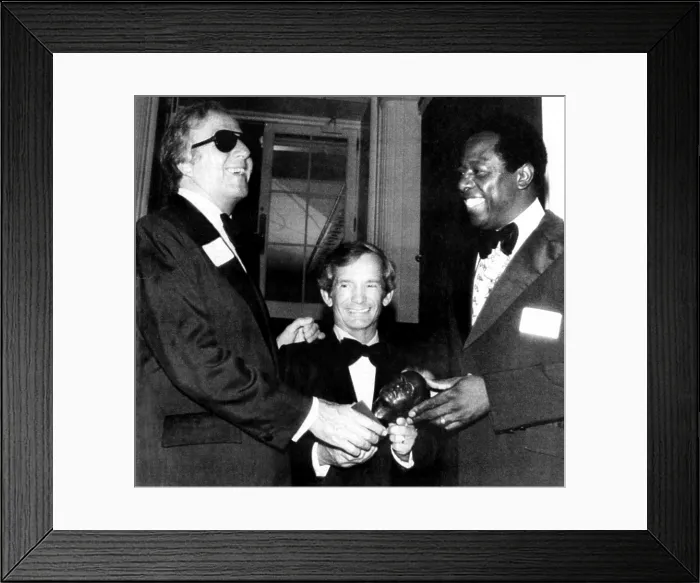 Framed Print : Willie Shoemaker, George Shearing, and Hank Aaron, recipients of 1978 Horatio Alger Award, 5 / 15 / 1978. Courtesy: CSU Archives  /  Everett Collection