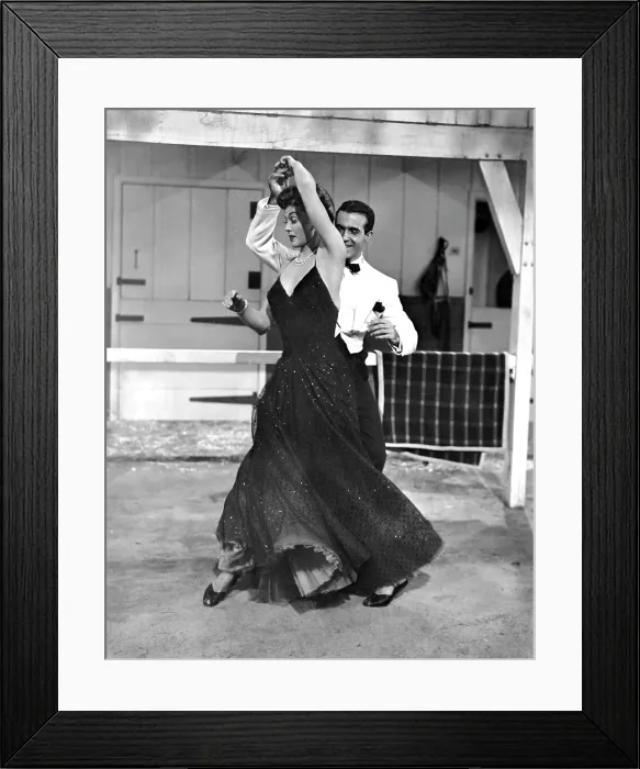 Framed Print : NEPTUNE'S DAUGHTER, Esther Williams, Ricardo Montalban, 1949 Framed Print : NEPTUNE'S DAUGHTER, Esther Williams, Ricardo Montalban, 1949