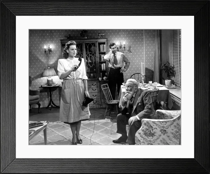 Framed Print : MIRACLE ON 34TH STREET, Maureen O'Hara, John Payne, Edmund Gwenn, 1947 Framed Print : MIRACLE ON 34TH STREET, Maureen O'Hara, John Payne, Edmund Gwenn, 1947