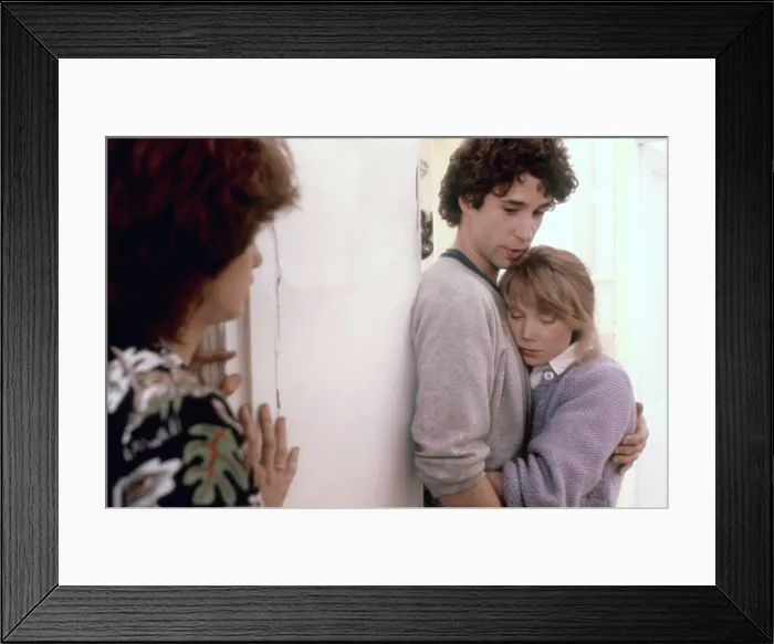 Framed Print : MISSING, Melanie Mayron, John Shea, Sissy Spacek, 1982, (c)Universal / courtesy Everett Collection
