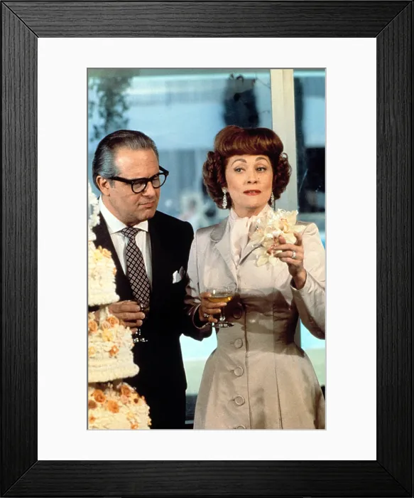 Framed Print : MOMMIE DEAREST, Harry Goz, Faye Dunaway, 1981, (c) Paramount / courtesy Everett Collection Framed Print : MOMMIE DEAREST, Harry Goz, Faye Dunaway, 1981, (c) Paramount / courtesy Everett Collection