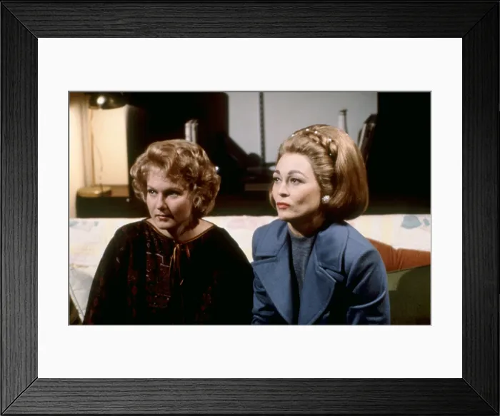 Framed Print : MOMMIE DEAREST, Diana Scarwid, Faye Dunaway, 1981, (c) Paramount / courtesy Everett Collection