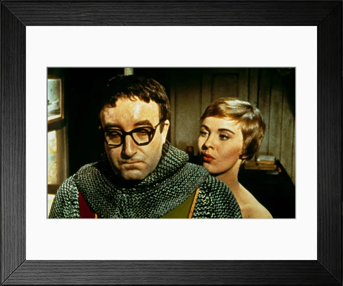 Framed Print : THE MOUSE THAT ROARED, Peter Sellers, Jean Seberg, 1959