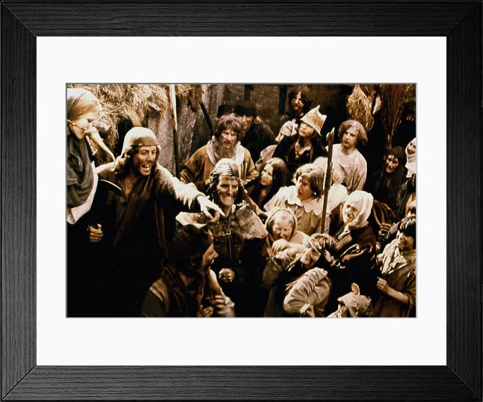 Framed Print : MONTY PYTHON AND THE HOLY GRAIL, Eric Idle, John Cleese, 1975