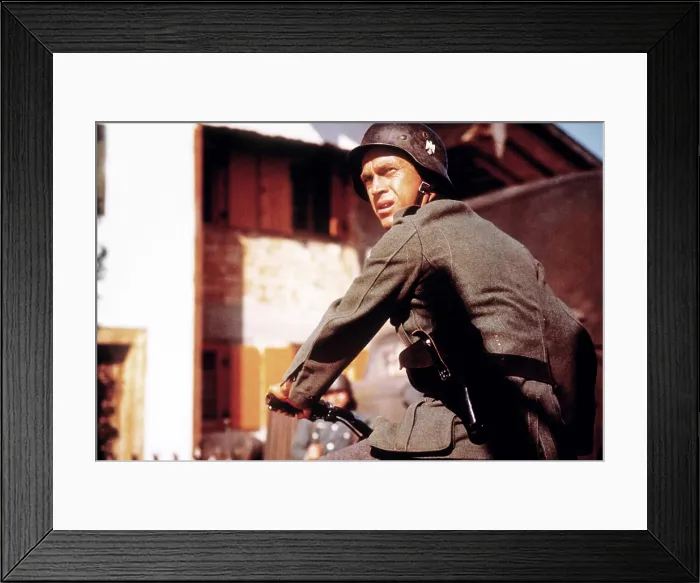 Framed Print : THE GREAT ESCAPE, Steve McQueen, 1963 GES 009(2737) Framed Print : THE GREAT ESCAPE, Steve McQueen, 1963 GES 009(2737)