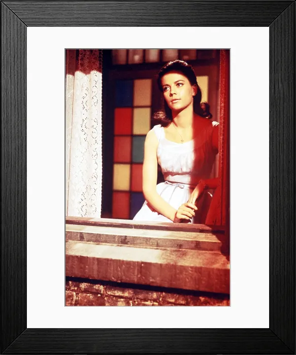 Framed Print : WEST SIDE STORY, Natalie Wood, 1961 WSSY 009(737) Framed Print : WEST SIDE STORY, Natalie Wood, 1961 WSSY 009(737)