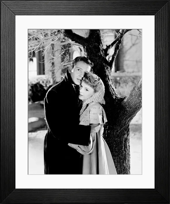 Framed Print : MEET ME IN ST. LOUIS, from left: Tom Drake, Judy Garland, 1944, 00198099, Photo by:Everett Collection(00198099) Framed Print : MEET ME IN ST. LOUIS, from left: Tom Drake, Judy Garland, 1944, 00198099, Photo by:Everett Collection(00198099)