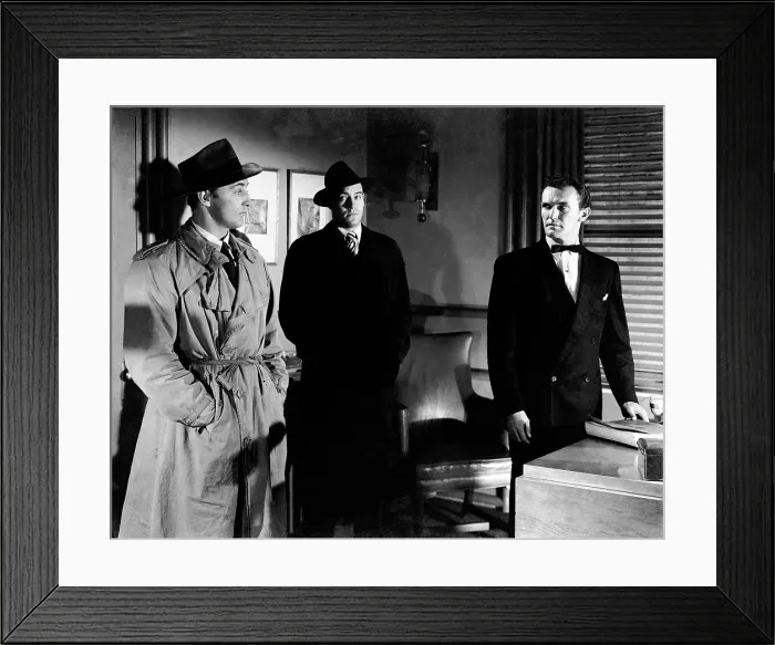 Framed Print : OUT OF THE PAST, Robert Mitchum, Paul Valentine, John Kellogg, 1947