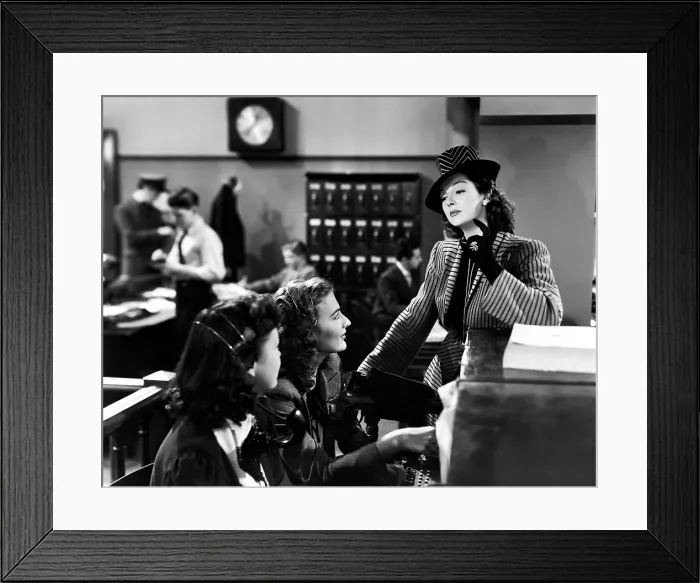 Framed Print : HIS GIRL FRIDAY, Rosalind Russell (right), 1940