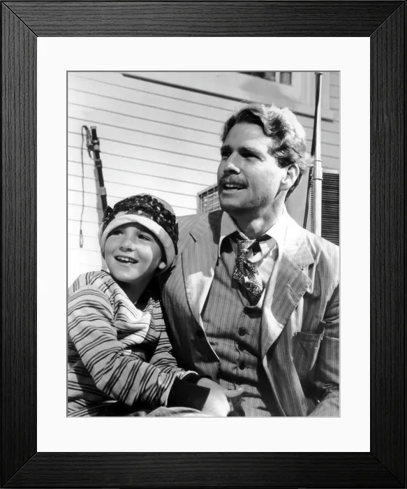 Framed Print : PAPER MOON, Tatum O'Neal, Ryan O'Neal, 1973