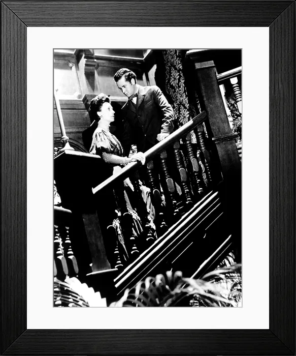 Framed Print : THE MAGNIFICENT AMBERSONS, from left: Agnes Moorehead, Tim Holt, 1942