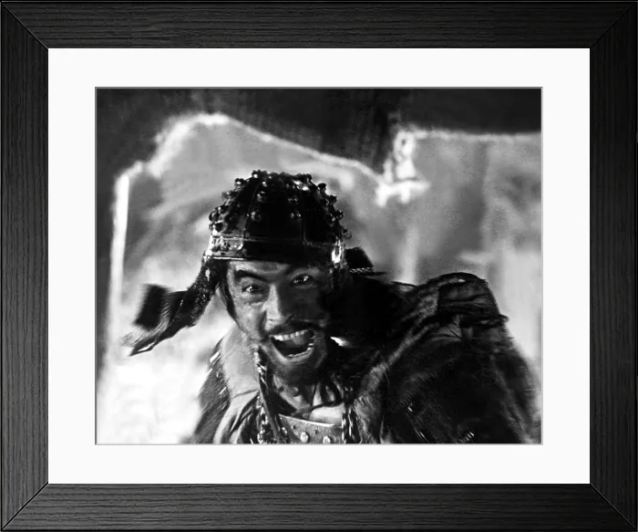 Framed Print : THE SEVEN SAMURAI, (aka SHICHININ NO SAMURAI), Toshiro Mifune, 1954