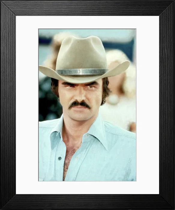 Framed Print : SMOKEY AND THE BANDIT, Burt Reynolds, 1977 Framed Print : SMOKEY AND THE BANDIT, Burt Reynolds, 1977