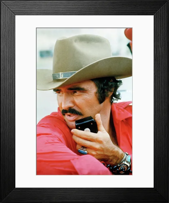 Framed Print : SMOKEY AND THE BANDIT, Burt Reynolds, 1977 Framed Print : SMOKEY AND THE BANDIT, Burt Reynolds, 1977